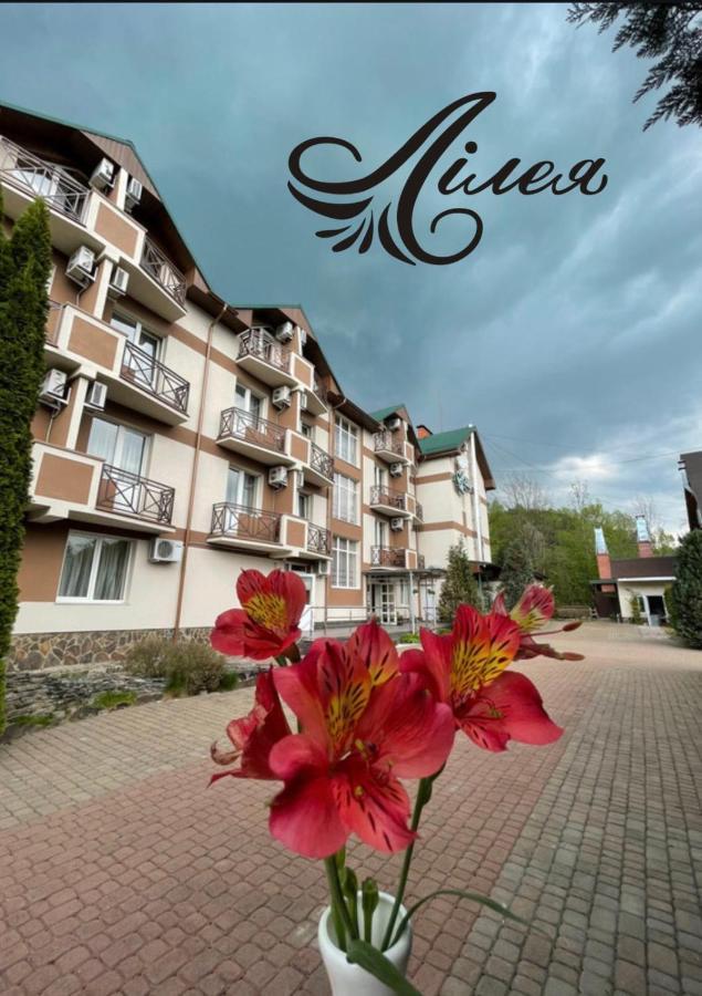 Lileya Hotel Polyana  Buitenkant foto