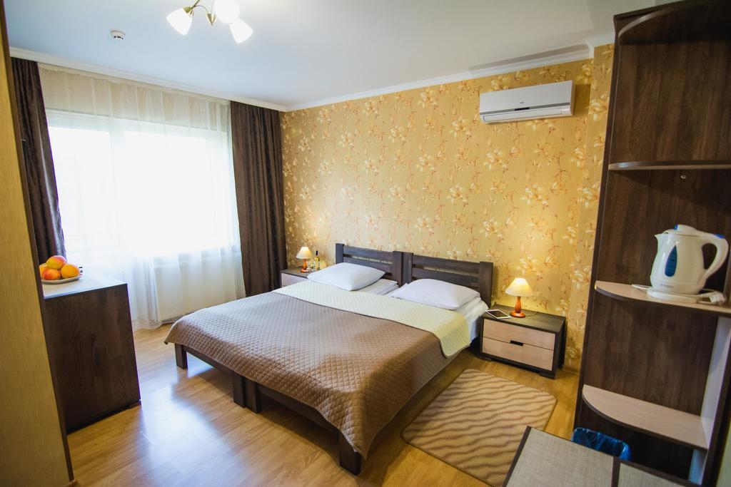 Lileya Hotel Polyana  Buitenkant foto